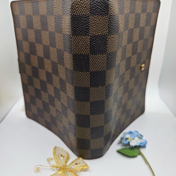 Louie Vuitton Authentic Preloved LV Agenda with paper filler with date code - Picture 3 of 7